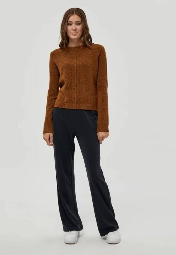 PEPPERCORN scarlet o-neck - monks robe