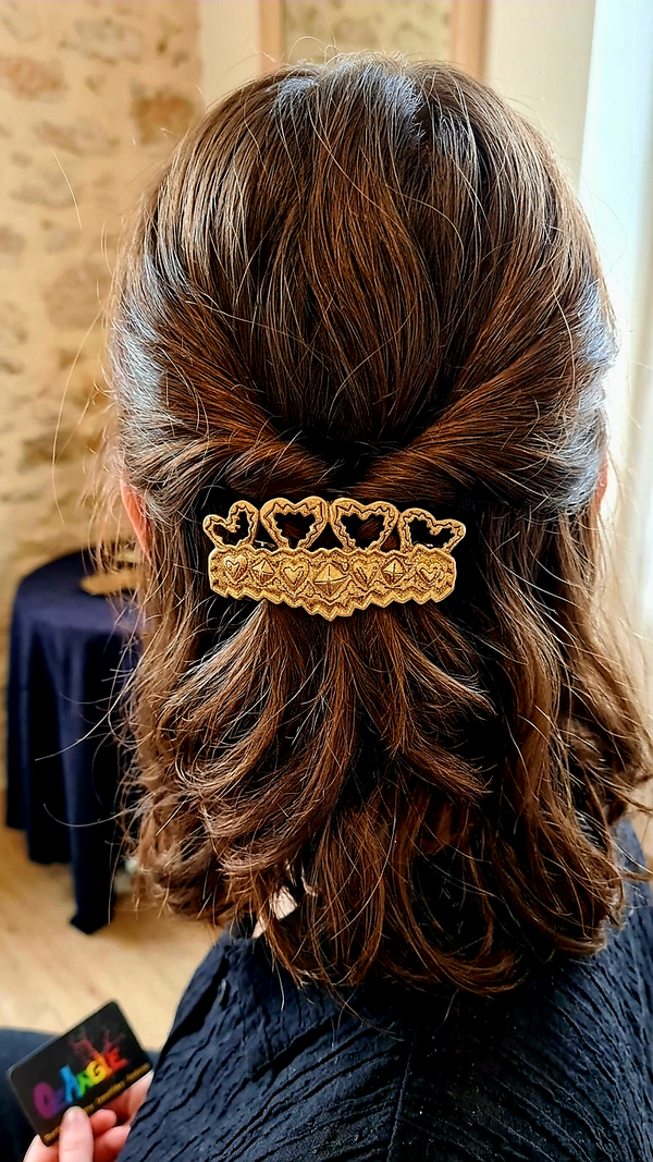 Barrette pour cheveux "D'or et d'amour"