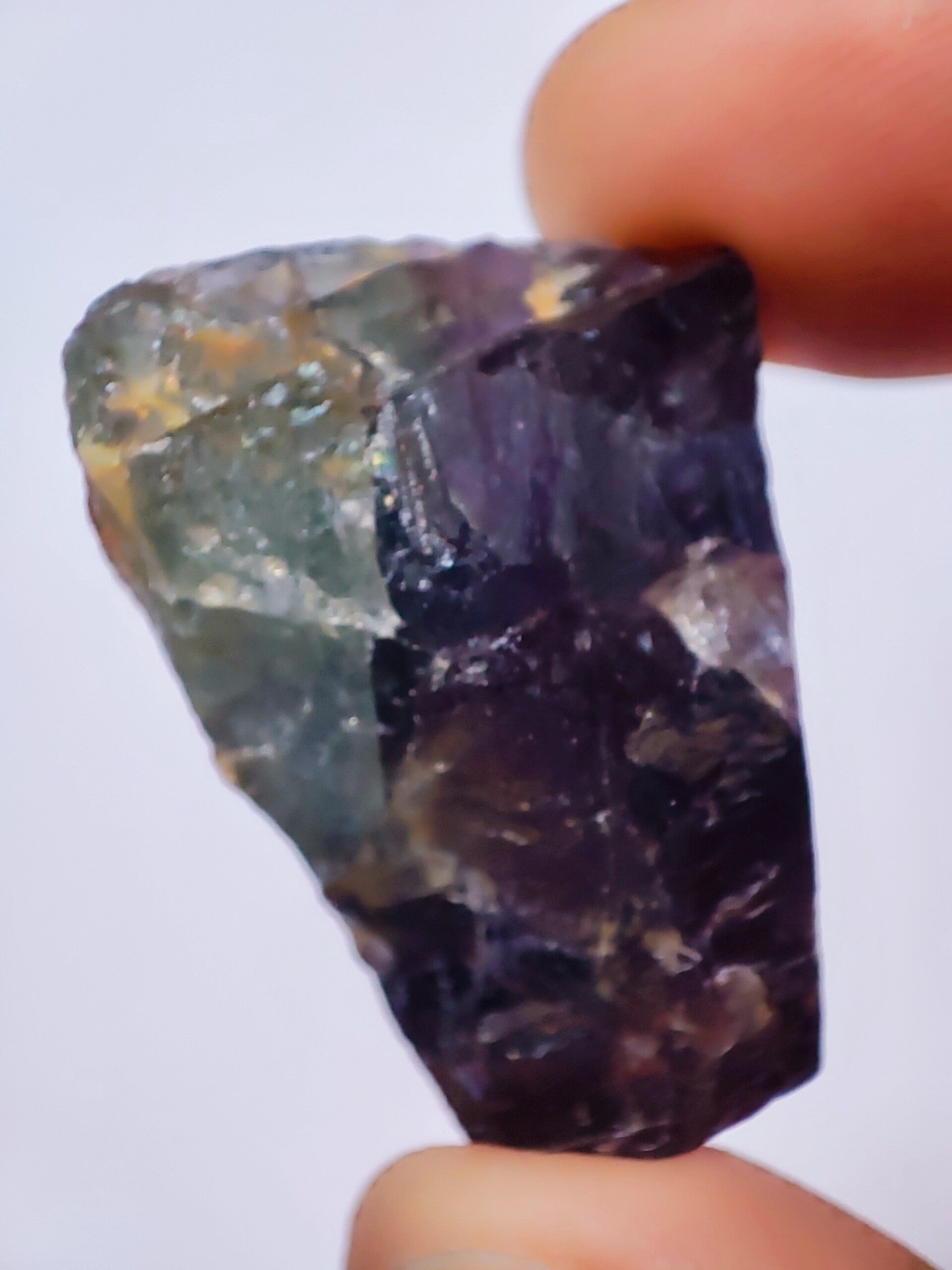 Fluorite brute d'Auvergne