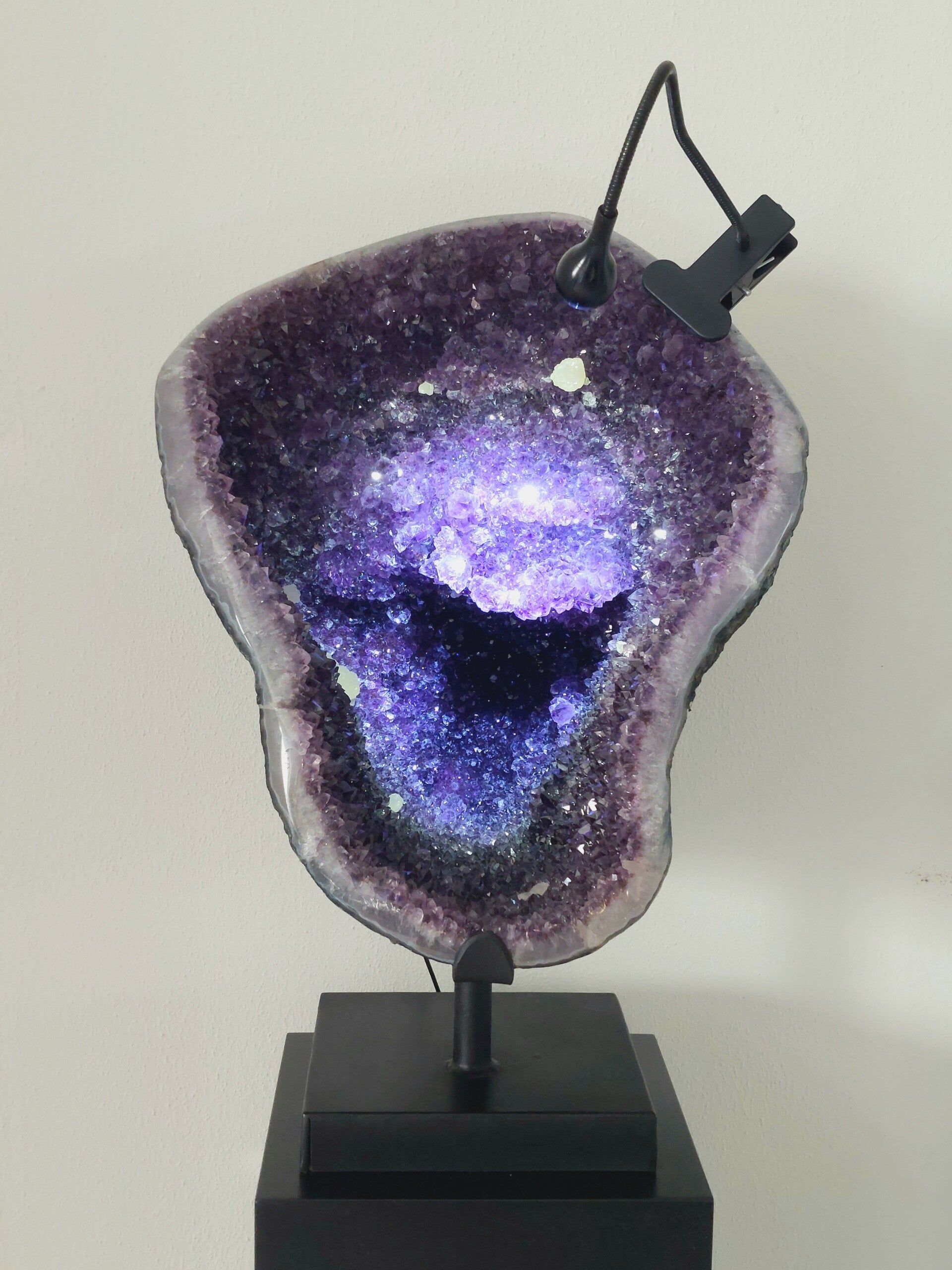 Amethist geode met Calciet (Museumstuk) - Uruguay
