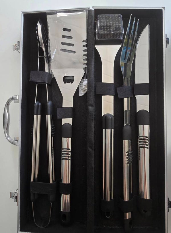 Edelstahl-Grillbesteck im Koffer