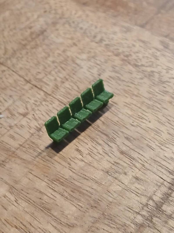 Perronstoeltjes groen H0