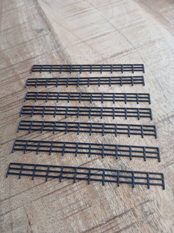 Hoog hekwerk zwart   H0