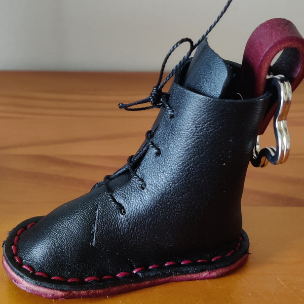 PORTE-CLES Chaussure Noire