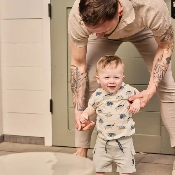 Dirkje jongens jogging shorts cargo zachtgroen (Maat 86)