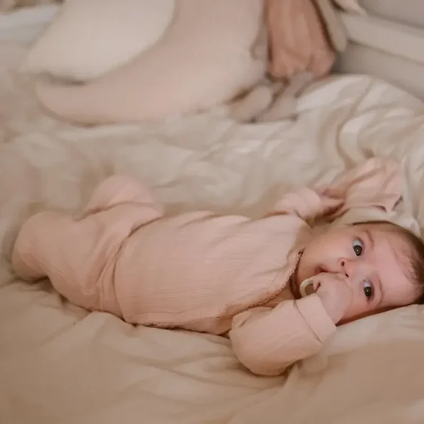 Dirkje meisjes baby bio longsleeve broek mutsje zachtroze (Maat 44)