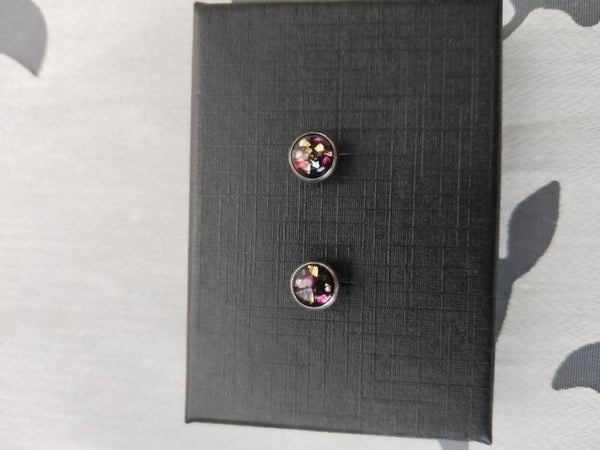Bunt/schwarze Ohrstecker 6mm