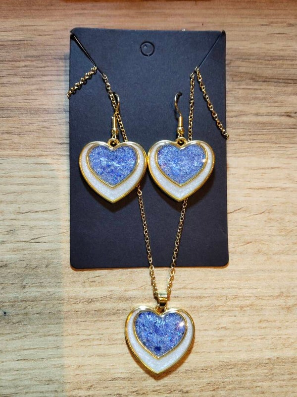 Schöne Sets aus Herzen in Gold