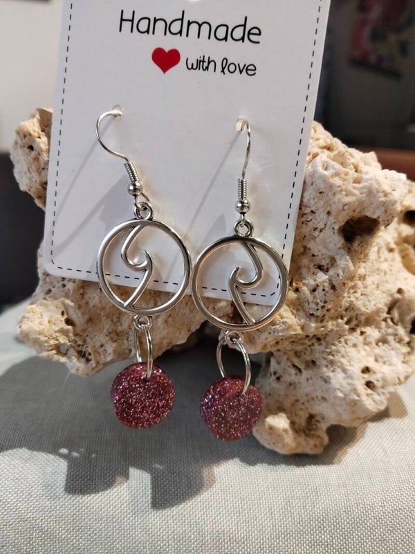 Elegante Statement-Ohrringe mit Wellen-Design