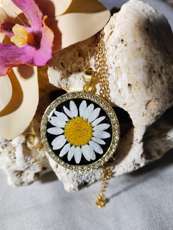 Echte Gänseblümchen-Halskette im edlen Gold-Design