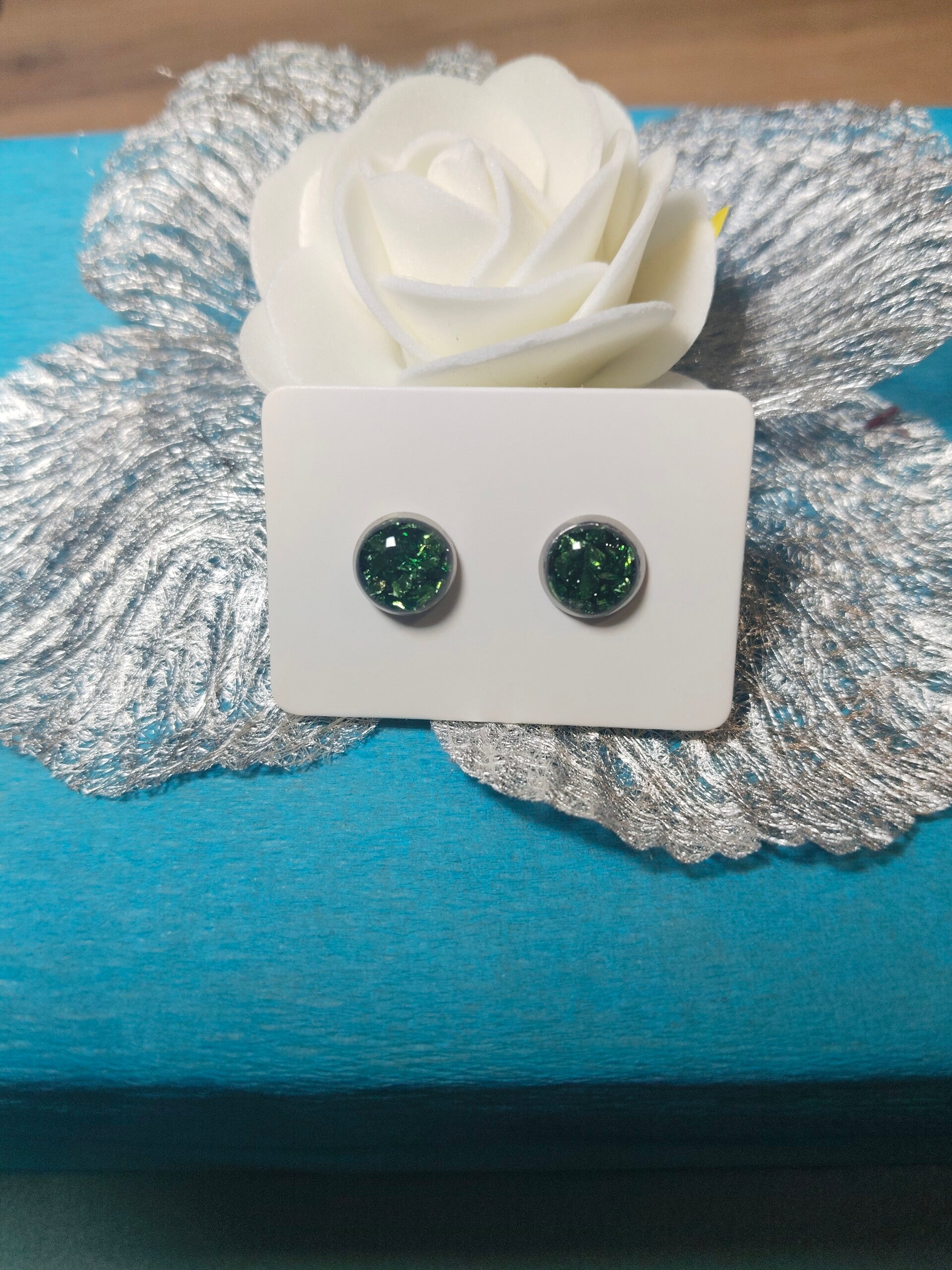 Glitzernde Harz-Ohrstecker 6mm/verschiedene Farben