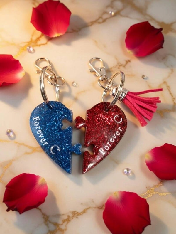 „Forever Yours“: Personalisiertes Herz-Puzzle-Set aus Resin