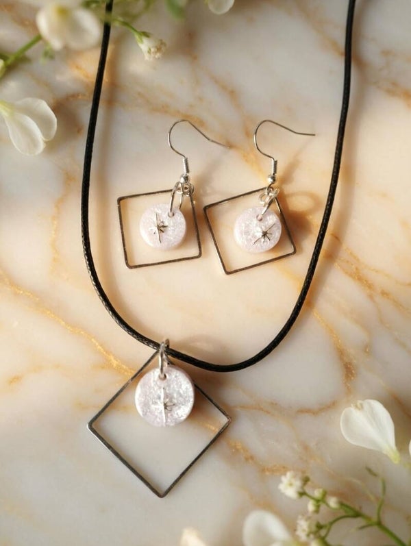Rosa Quarz-Glanz – Geometrisches Schmuckset in Hellrosa & Edelstahl