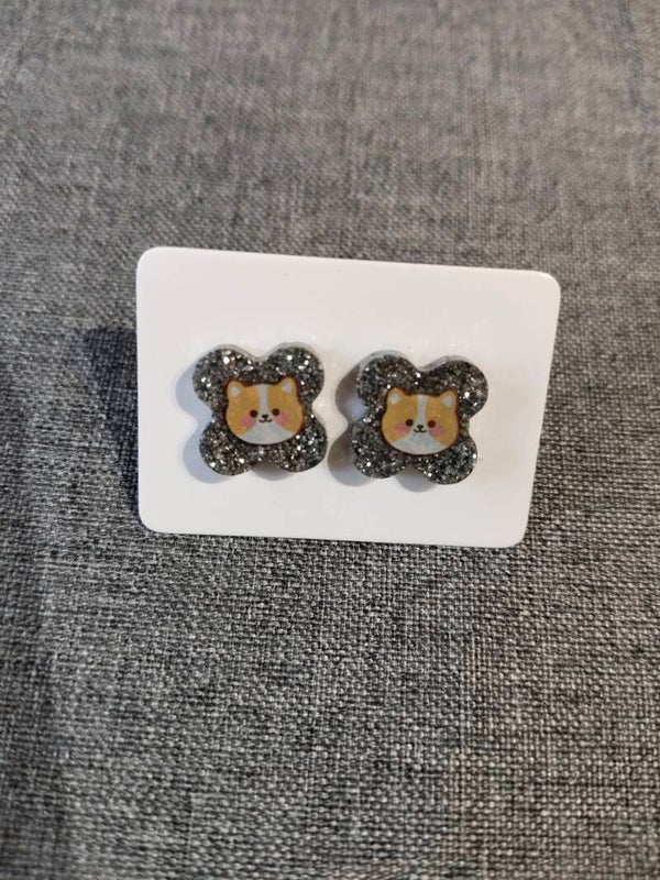 Glitzernde Pfötchen-Liebe – Handgefertigte Corgi-Ohrstecker für Kinder