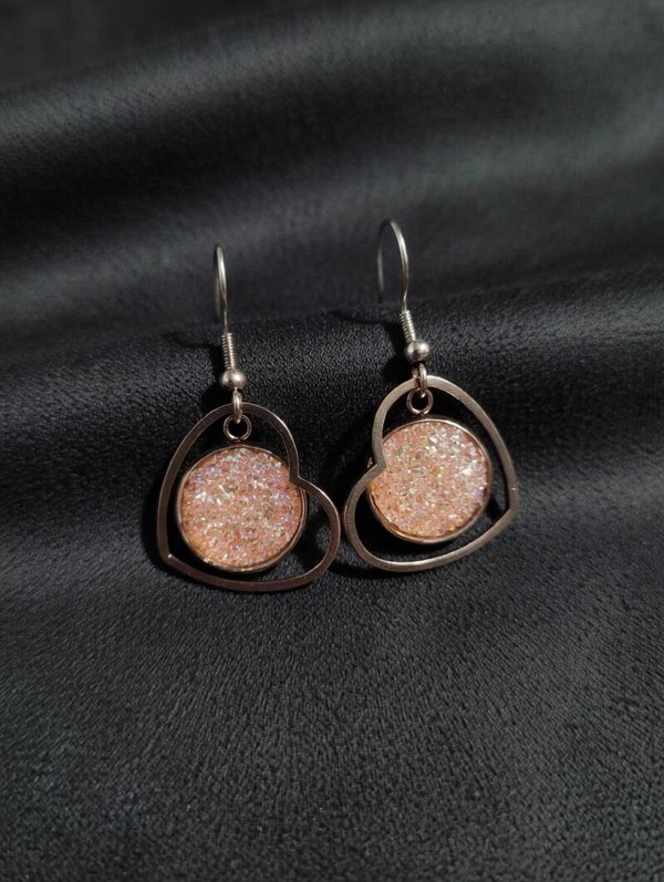Peach Sparkle: Edelstahl-Herzhänger mit Glitzer-Cabochons