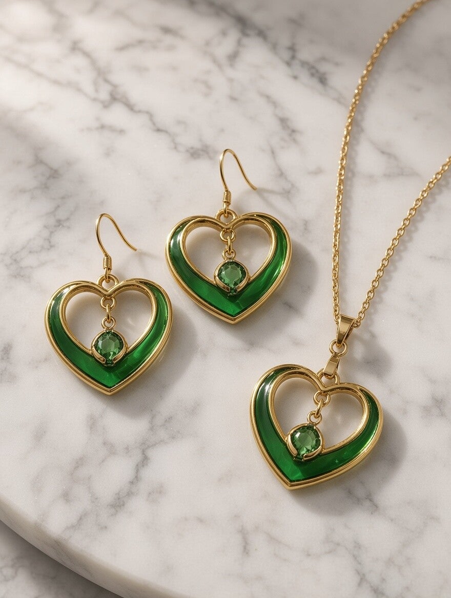 Smaragd-Herz – Edles Schmuckset in Gold & Grün
