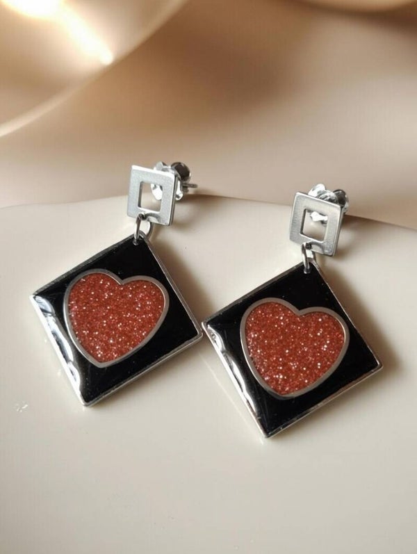 Burning Heart: Geometrische Edelstahl-Ohrhänger in Schwarz & Glitzer-Rot