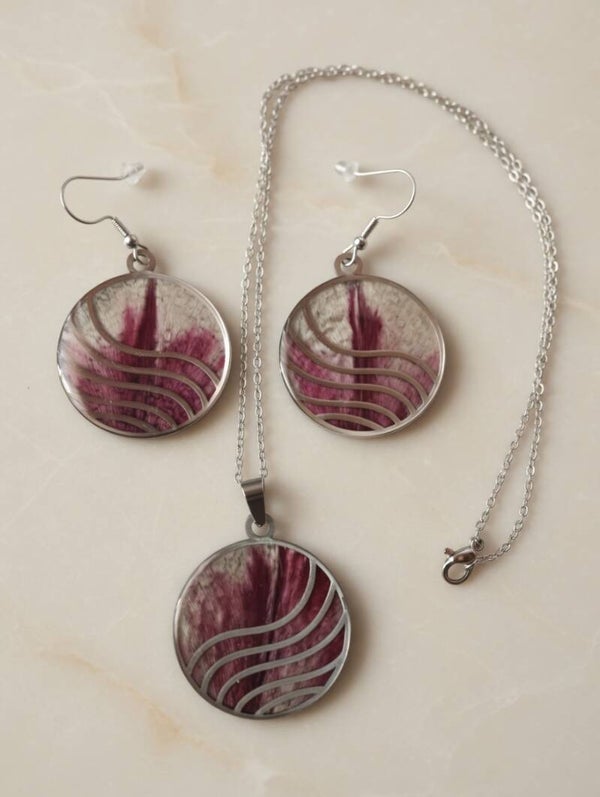 Elegante Wellen der Natur – Rundes Tulpen-Schmuckset aus Edelstahl & Harz