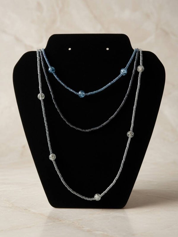 3-reihige Glasperlen-Halskette „Ocean Breeze & Anthracite“ – Maritimes Flair trifft moderne Eleganz