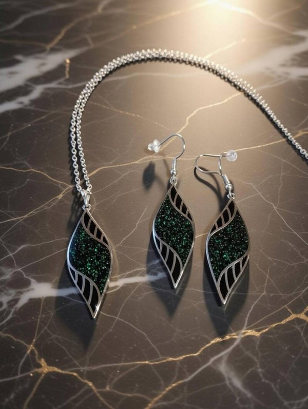 Edelstahl-Set „Green Sparkle“ – Ohrringe & Kette