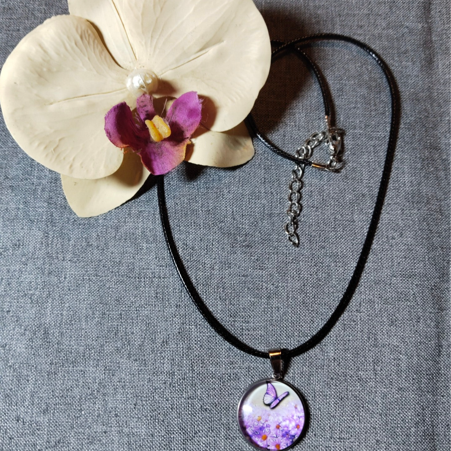 Halskette mit Anhänger