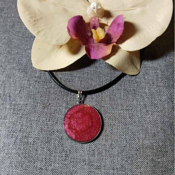 Halskette mit Anhänger