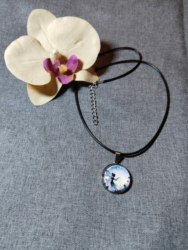 Halskette mit Anhänger