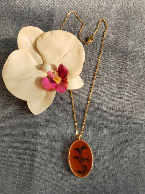 Goldkette mit Anhänger oval