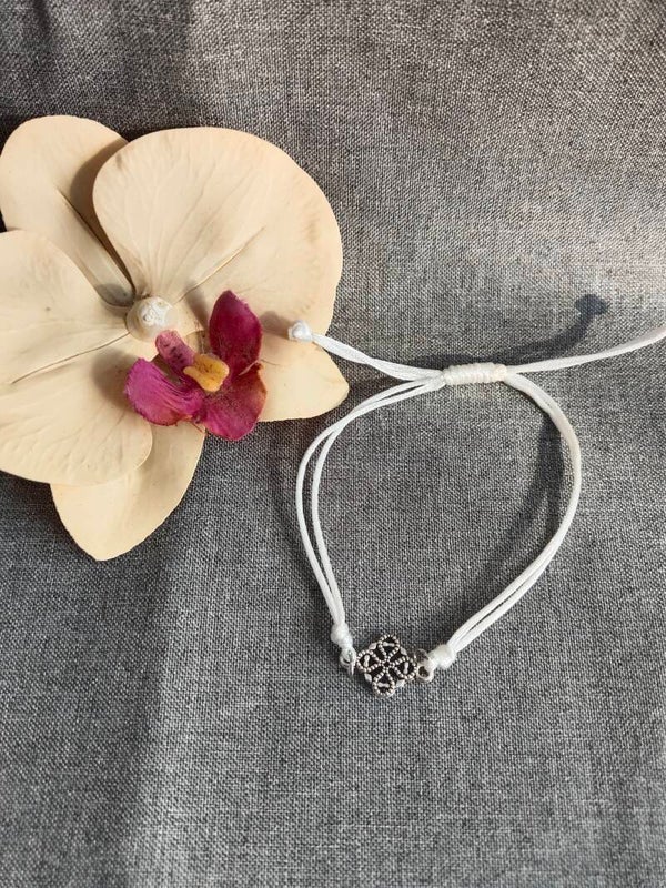 Makramee Armband Blume