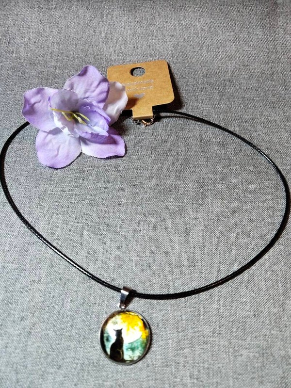 Ketten mit Katzenmotiven