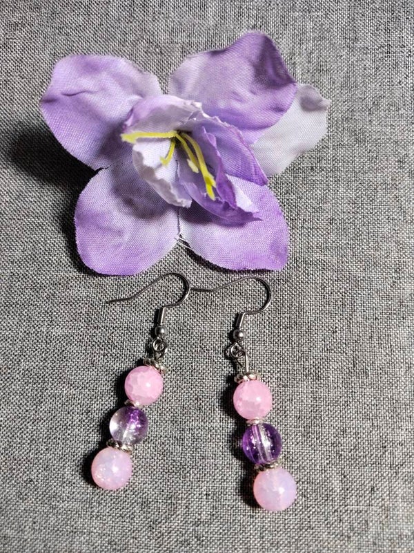 Süße rosa/lila Glasperlen Ohrringe