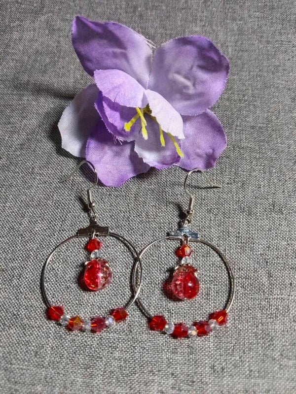 Runde Ohrringe rot/weiß