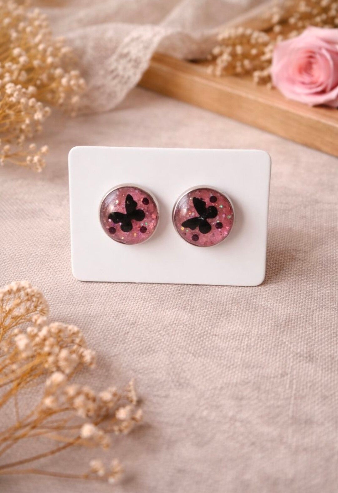 Glitzernder Schmetterlingstraum – Kinder-Ohrstecker aus Edelstahl (10mm)