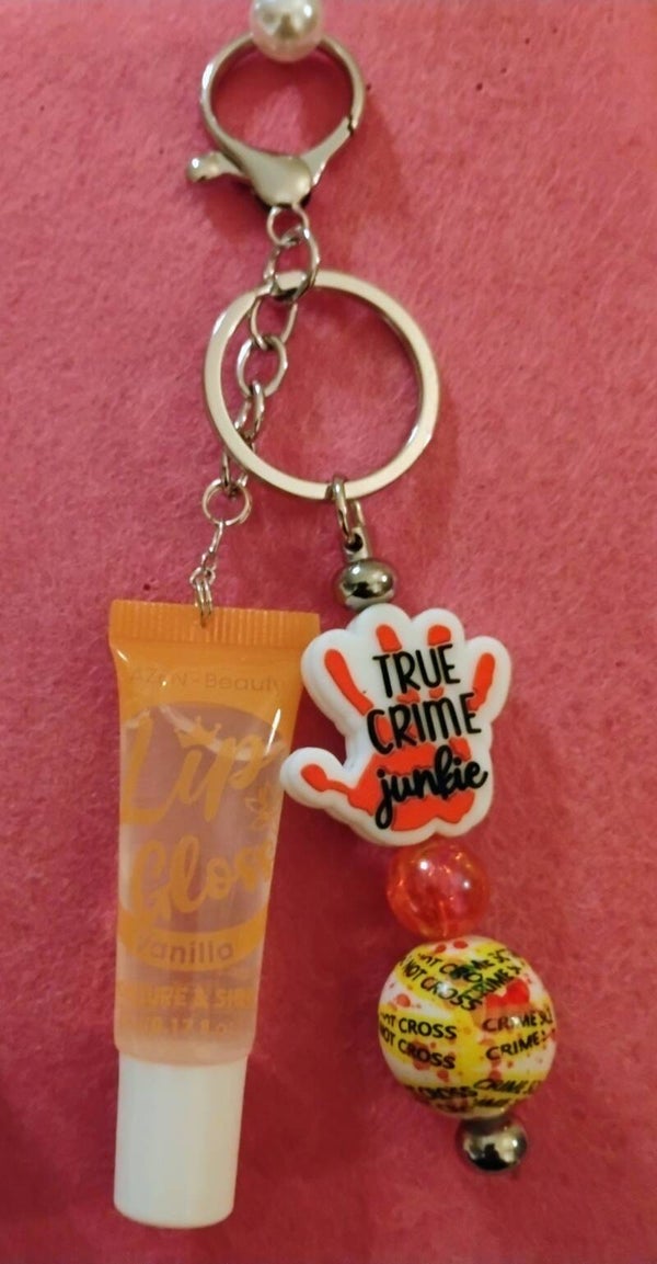 True crime junkie Q-T Chain