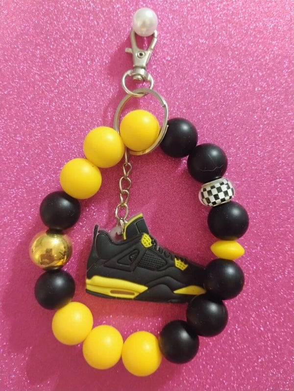 Sneakerhead 💛 🖤