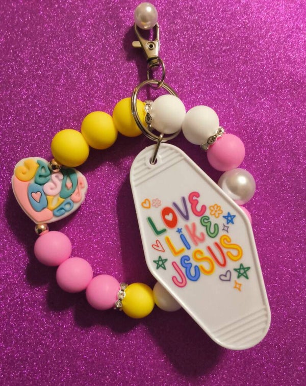QT PRAISE KEYCHAIN