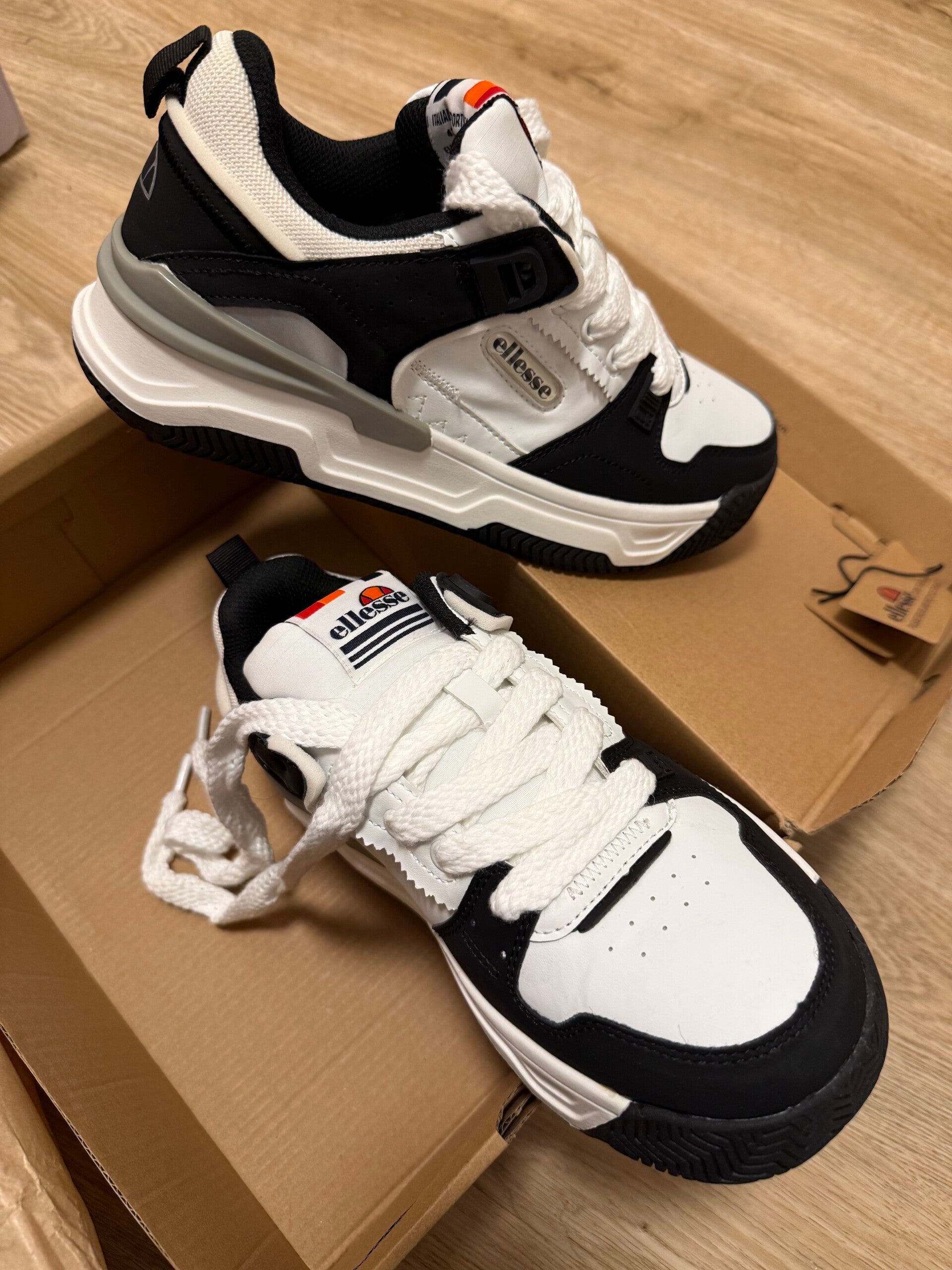 Ellesse Turnschuh Gr 40