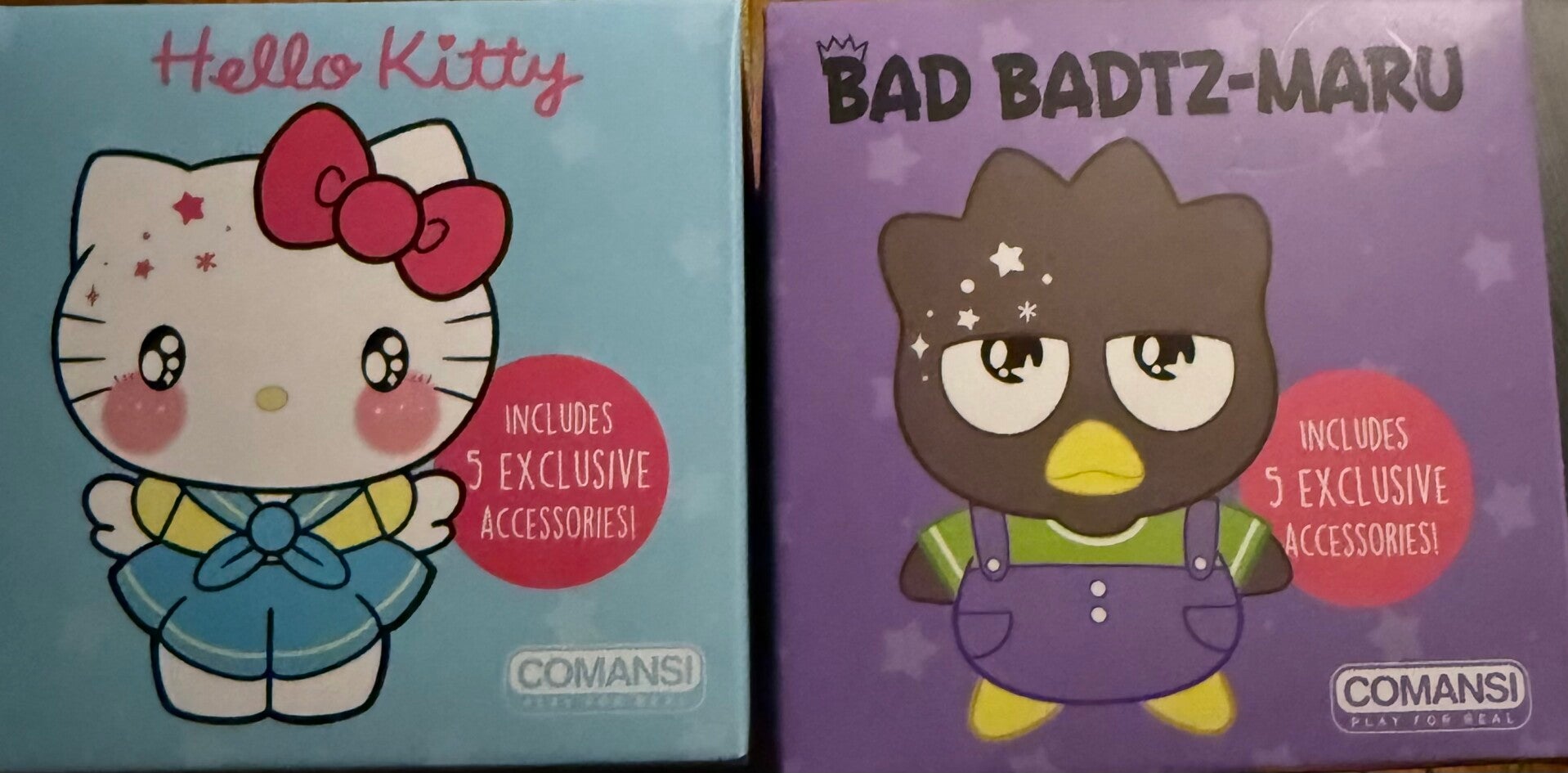 COMANSI Hello Kitty Sammelfigur mit 5 exklusiven Hello Kitty and Friends Zubehör Doppelpack!