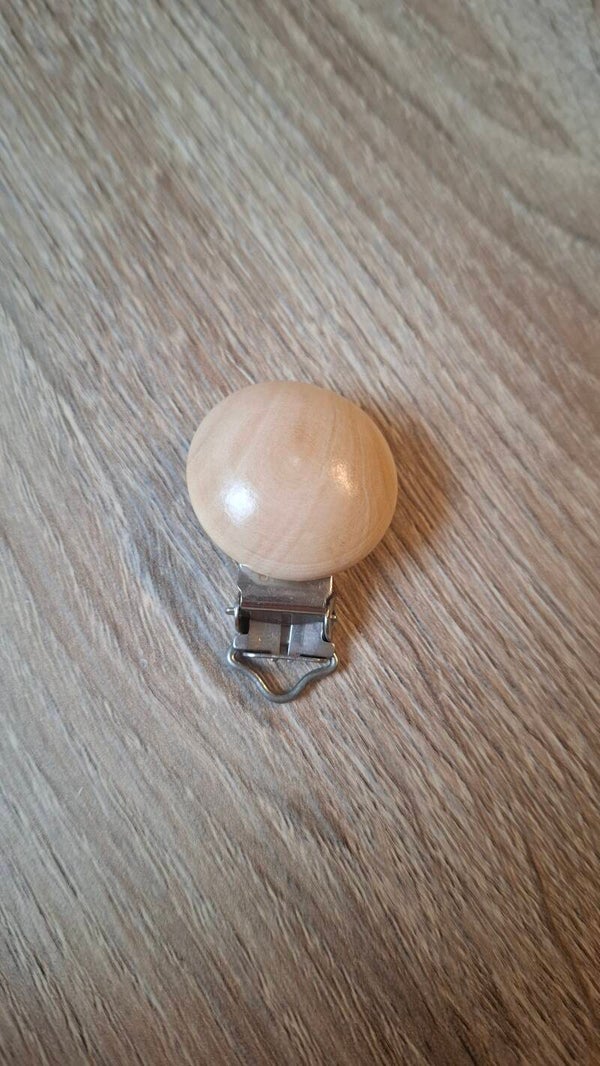 Attache pour attache tétine