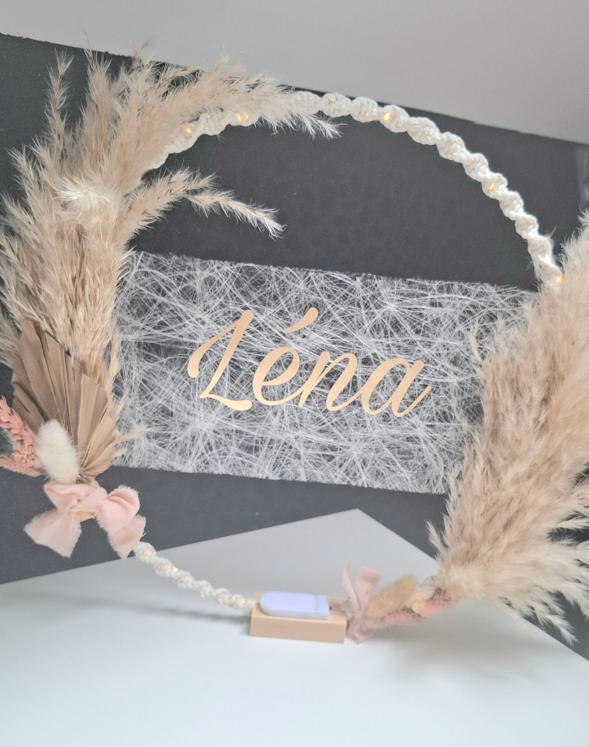 Grande couronne lumineuse bohème personnalisée – 30 cm