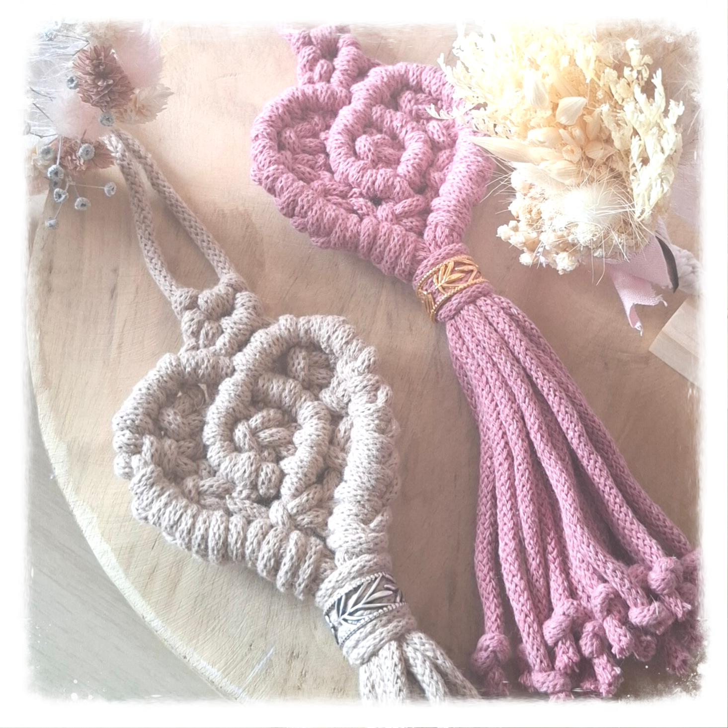 Cœur bohème en macramé – Décoration artisanale