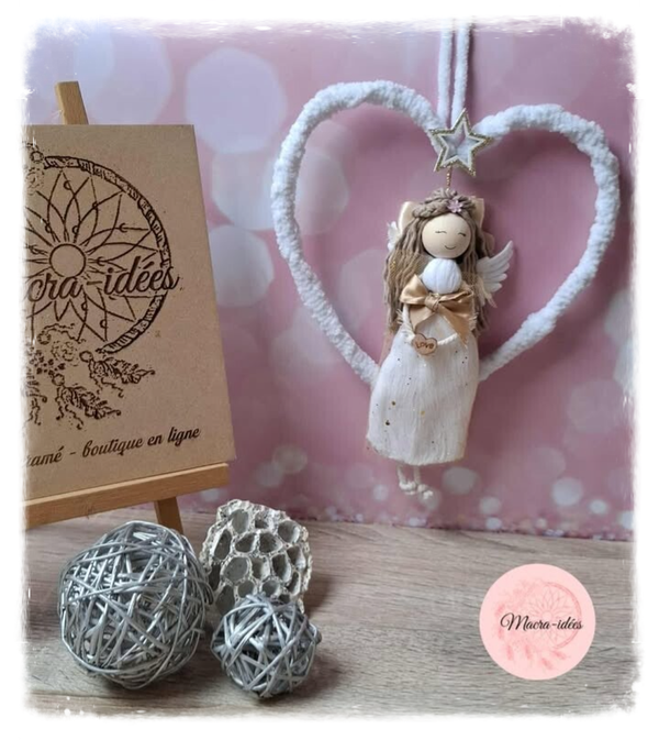 L'ange de Noël sur cœur / cercle