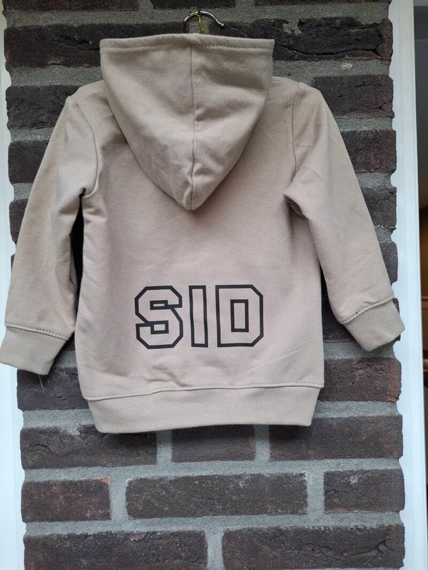 HOODIE SWEATER | MET NAAM OF TEKST