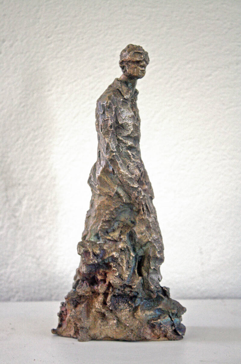 Homme à lunette laiton.jpg