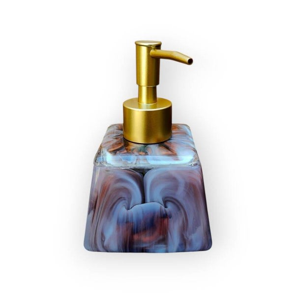 Luxe Handgemaakt Epoxy Zeeppompje – Unieke Zeepdispenser met Goudkleurige Pomp