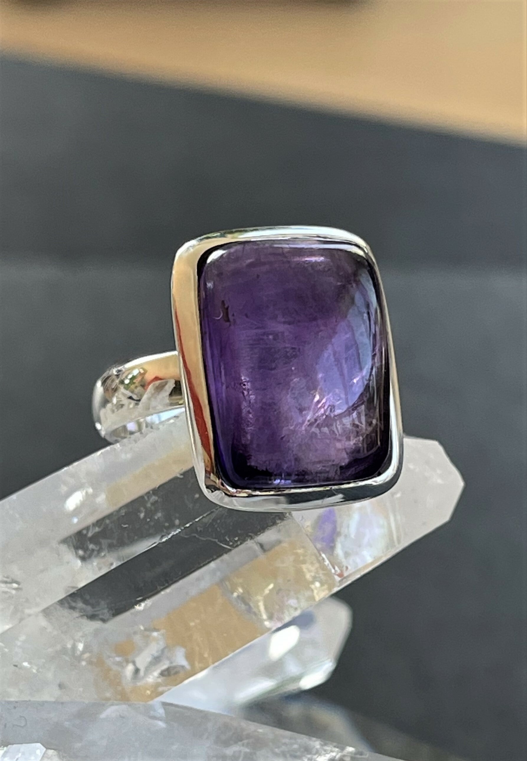 Amethist ring cabochon rechthoekig, maat 17,5