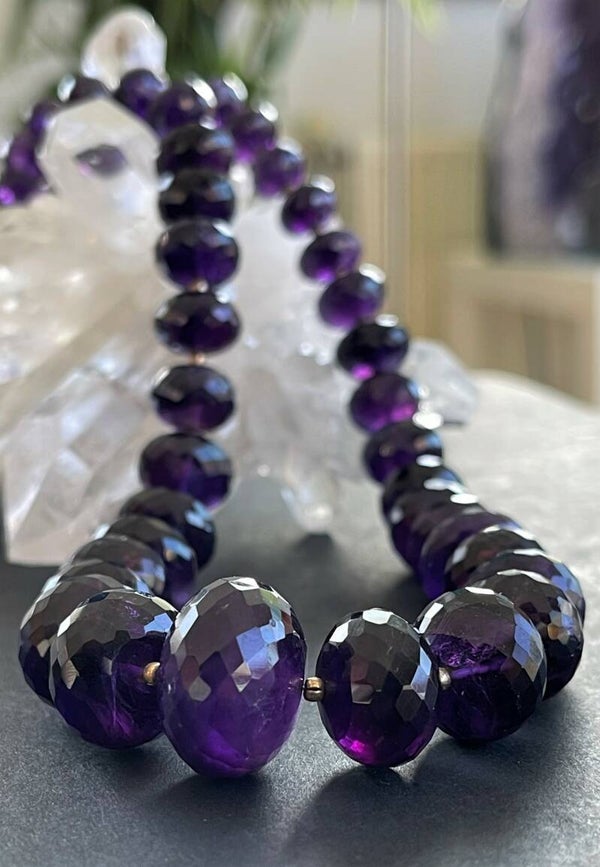 Amethist ketting facet geslepen donker van kleur