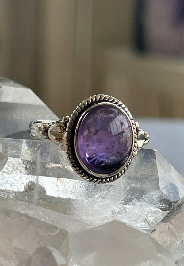 Amethist ring cabochon ovaal, maat 19,1