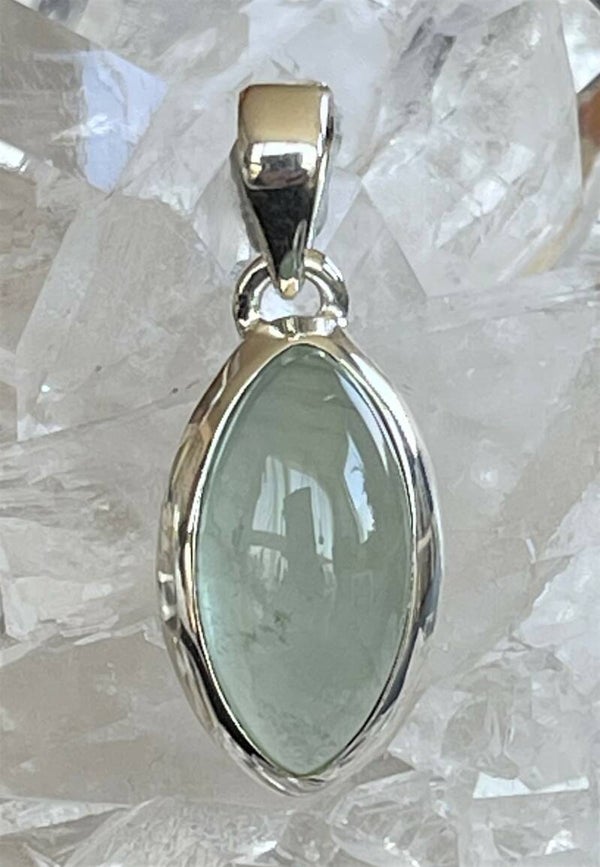 Aquamarijn hanger cabochon marquise vorm