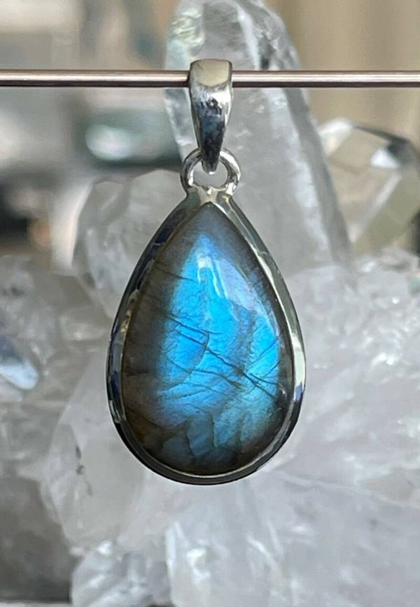 Labradoriet hanger cabochon druppel